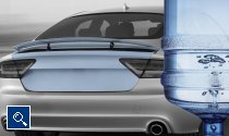 Bayer MaterialScience bietet mit Makroblend® GR 235M einen neuen „grünen“ Hightech-Blendwerkstoff aus Polycarbonat und Polyethylenterephthalat (PC+PET) für horizontale Pkw-Karosserieteile an. (Foto: Bayer MaterialScience).